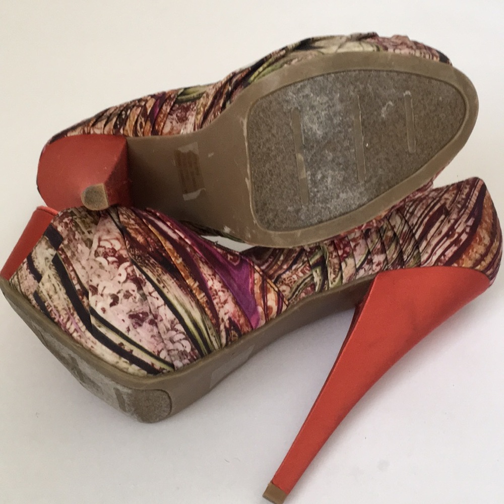 Women’s platform multi print pump - Picture 6 of 6